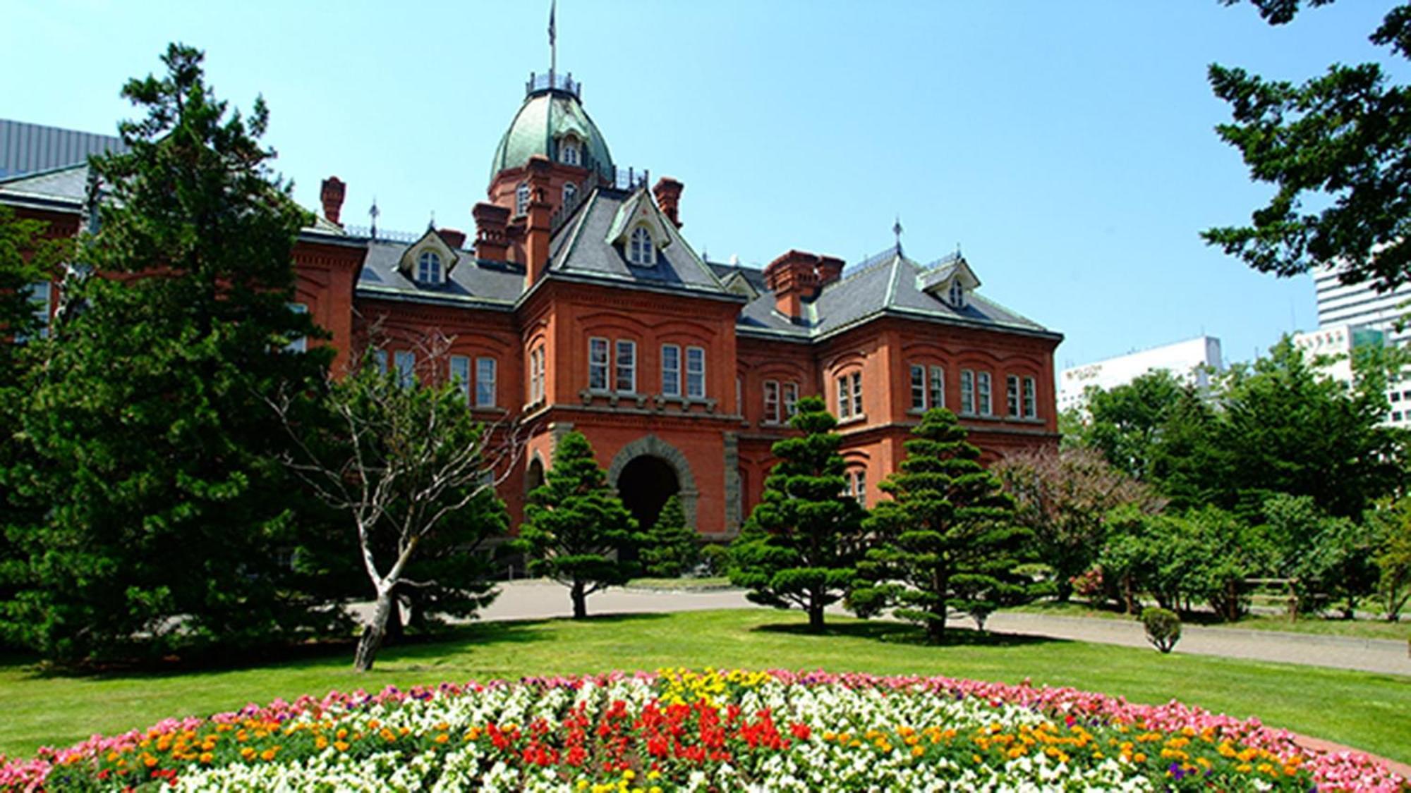 Toyoko Inn Hokkaido Sapporo-Eki Nishi-Guchi Hokudai Mae Экстерьер фото