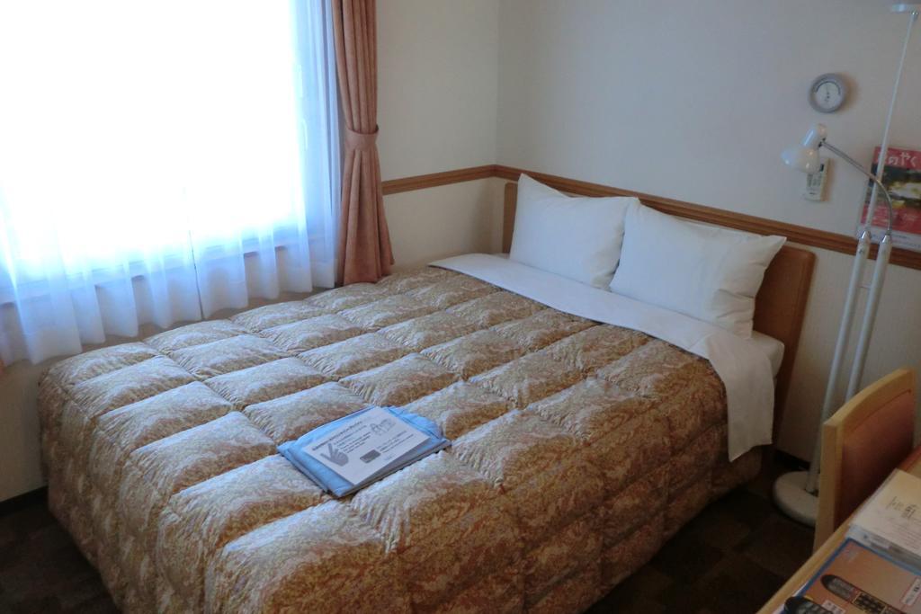 Toyoko Inn Hokkaido Sapporo-Eki Nishi-Guchi Hokudai Mae Экстерьер фото