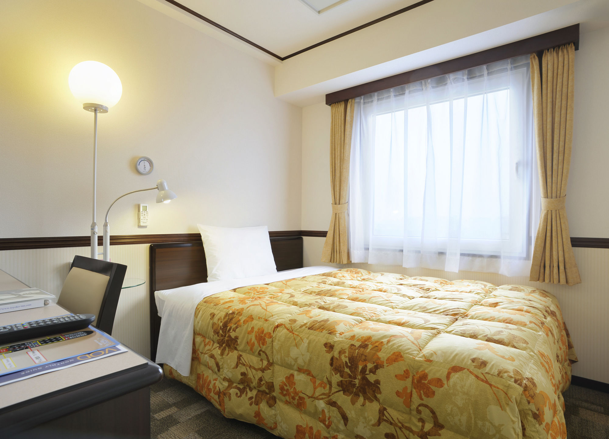 Toyoko Inn Hokkaido Sapporo-Eki Nishi-Guchi Hokudai Mae Экстерьер фото